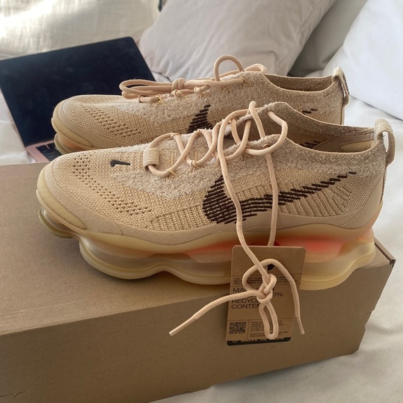 Like new Nike Air Max Scorpion Flyknit - Picture 3 of 4